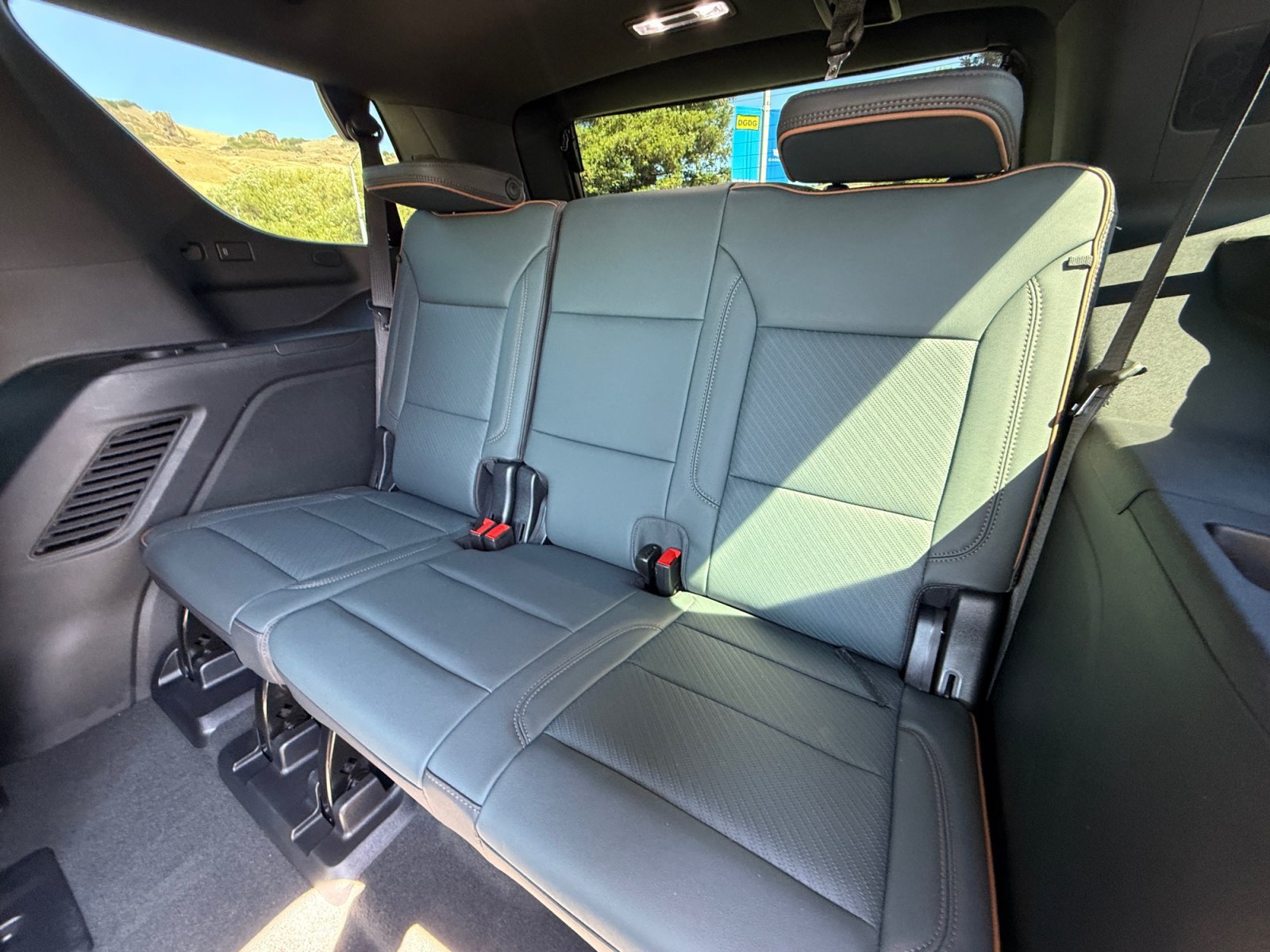 Used 2025 Summit White GMC AT4 image 21