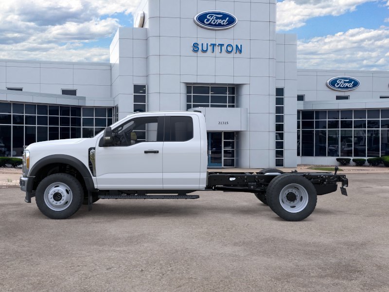 New 2026 Oxford White Ford F-450® XL image 37