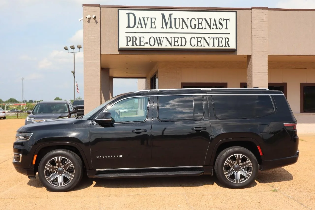 Used 2024 Diamond Black Crystal Pearl Coat Jeep Series II image 2