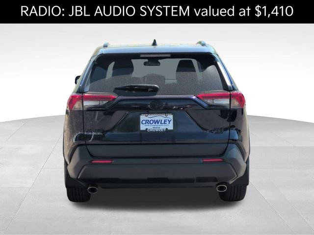 Used 2023  Toyota XLE Premium image 5