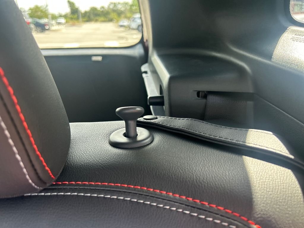 New 2026 Nissan Kicks SR 4D Sport Utility