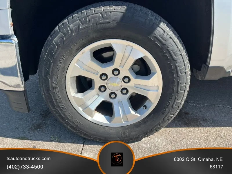Used 2015 Silver Chevrolet Z71 LT Pickup 4D 5 3/4 ft image 12