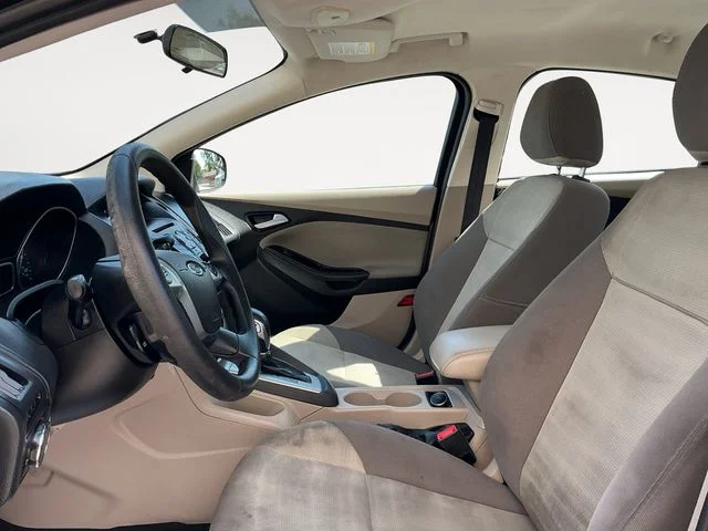 Used 2014 Gray Ford SE image 6