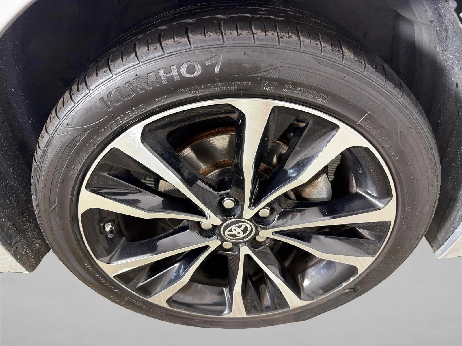 Used 2019 Classic Silver Metallic Toyota SE image 12