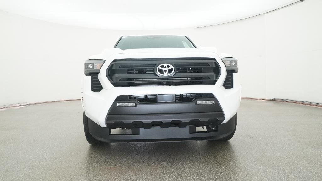 2025 Toyota Tacoma SR5 - Photo 13