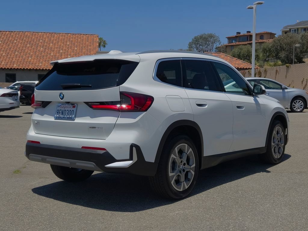 Used 2023 Alpine White BMW xDrive28i image 26