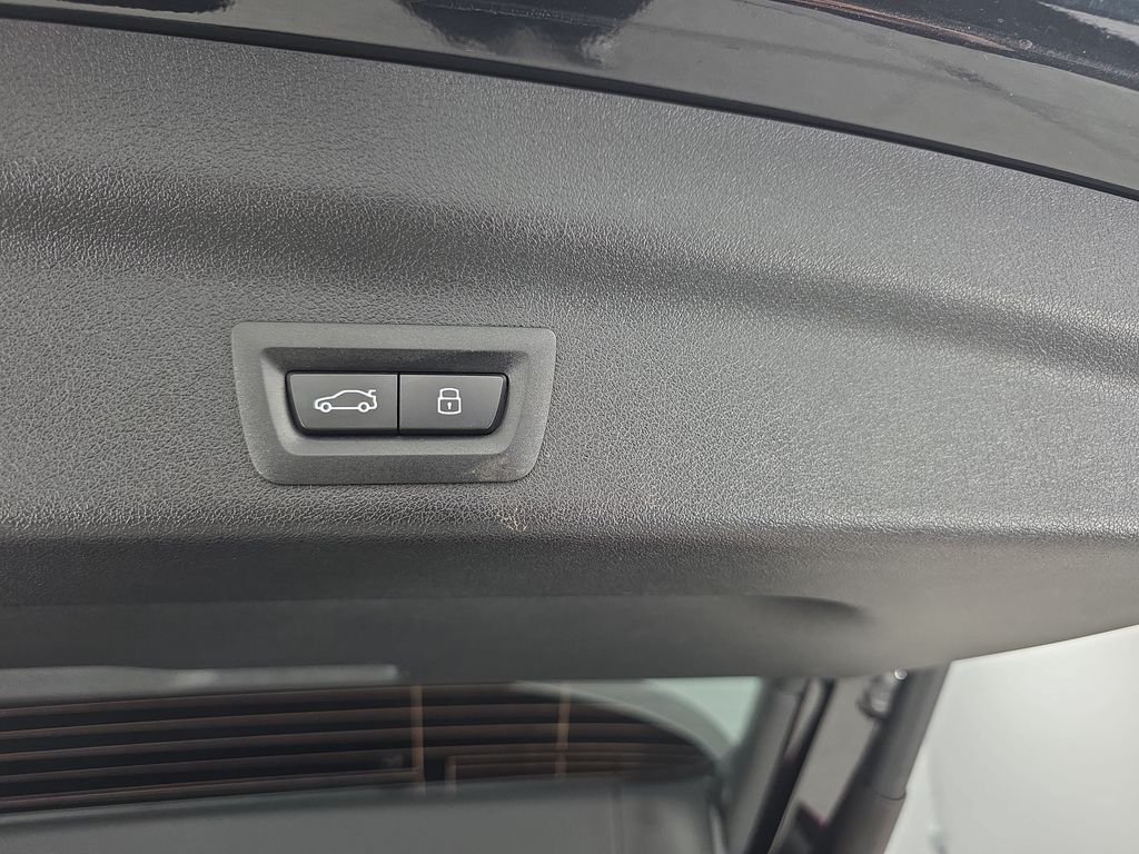 Used 2026 Black Sapphire Metallic BMW xDrive28i image 16