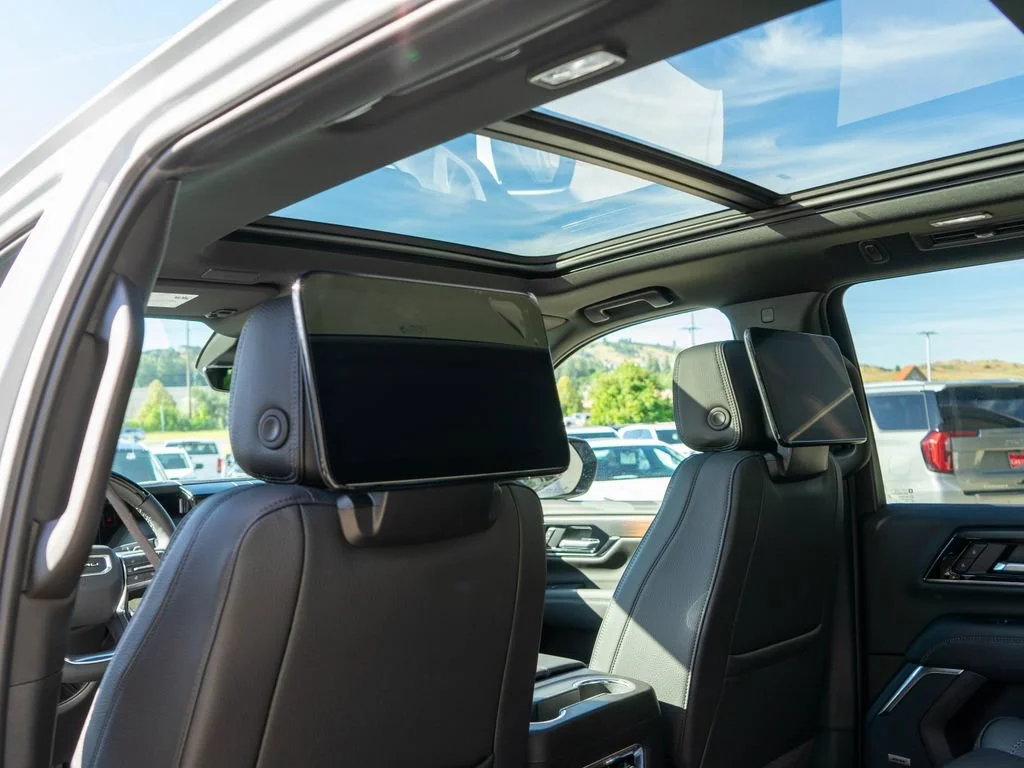 2026 GMC Yukon XL Denali - Photo 15