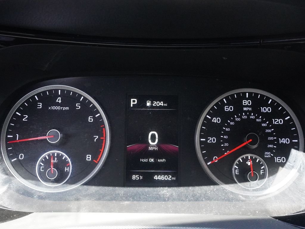 Used 2024 White Kia LXS image 34