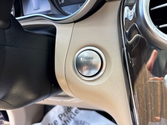 Used 2019  Mercedes-Benz GLC 300 image 18