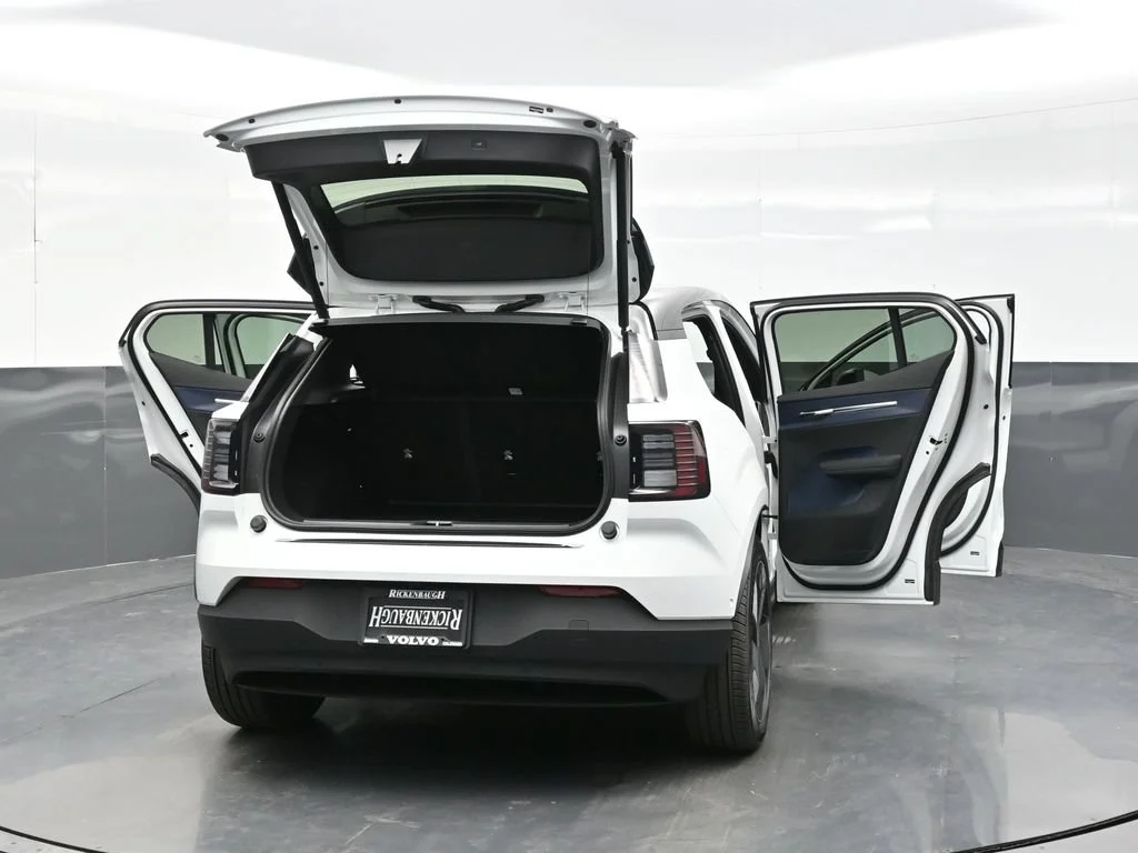 New 2026 White Volvo Twin Motor Performance Ultra image 39