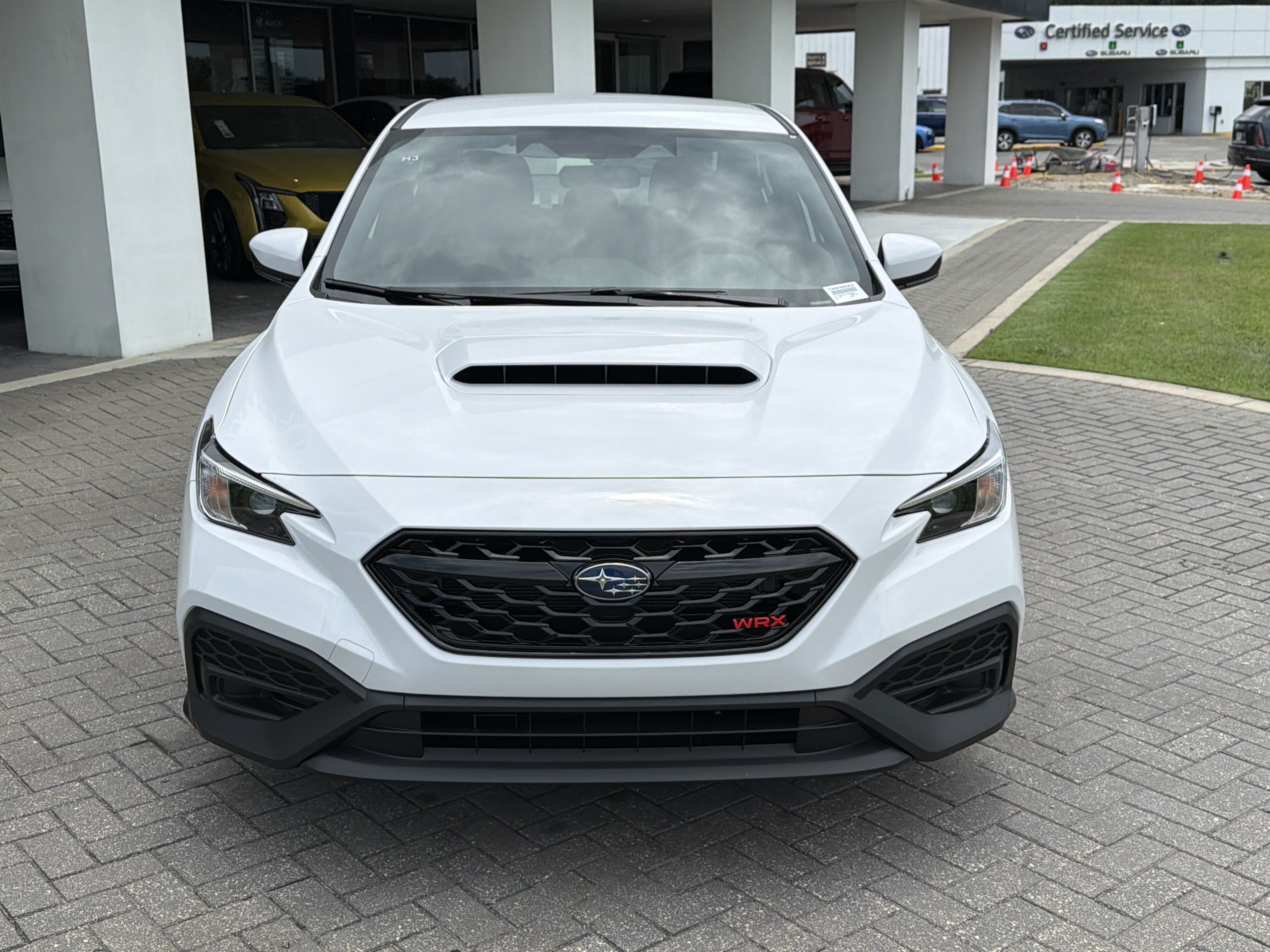New 2026 CERAMIC WHITE Subaru Base image 8