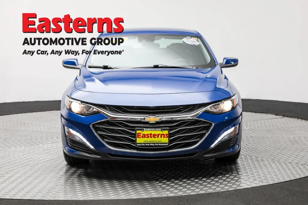 Used 2023 Blue Chevrolet LT image 2