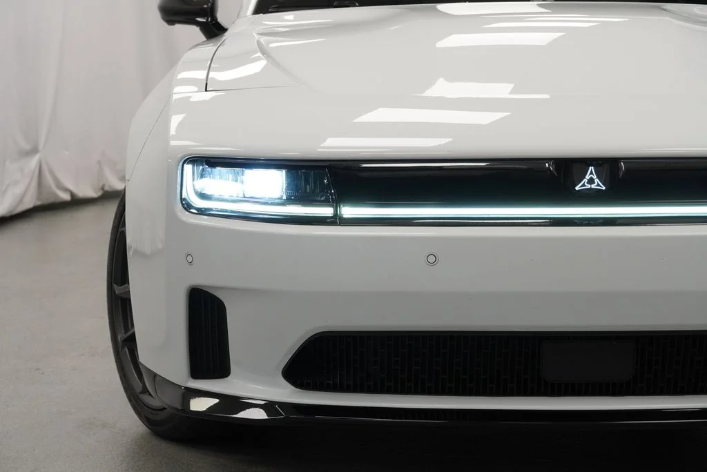 Used 2024 White Dodge R/T Scat Pack Track Pack image 6