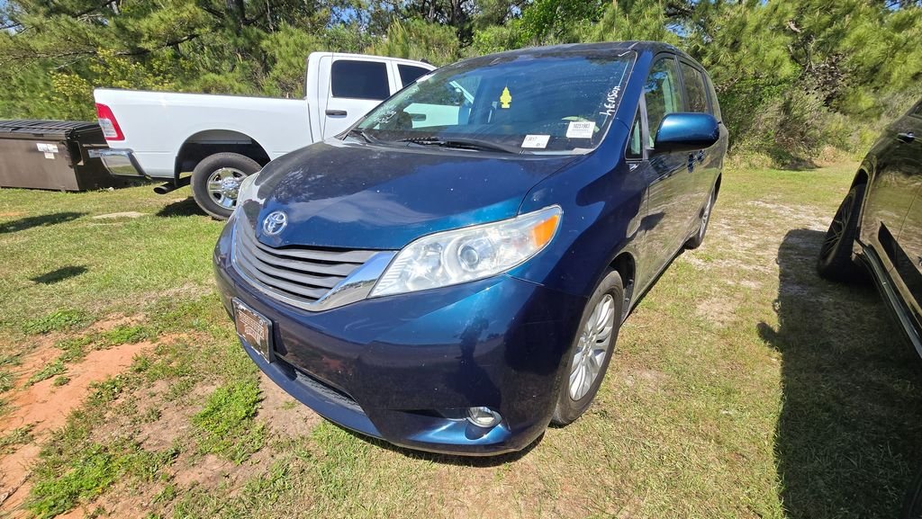 2011 Toyota Sienna XLE