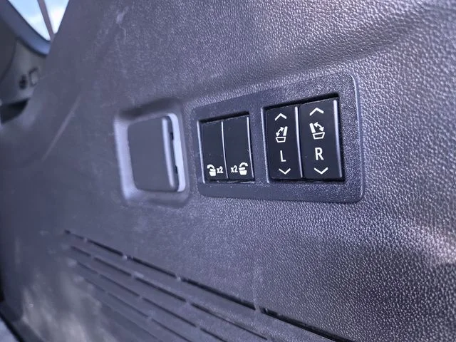 Used 2021 Beige Chevrolet High Country image 33