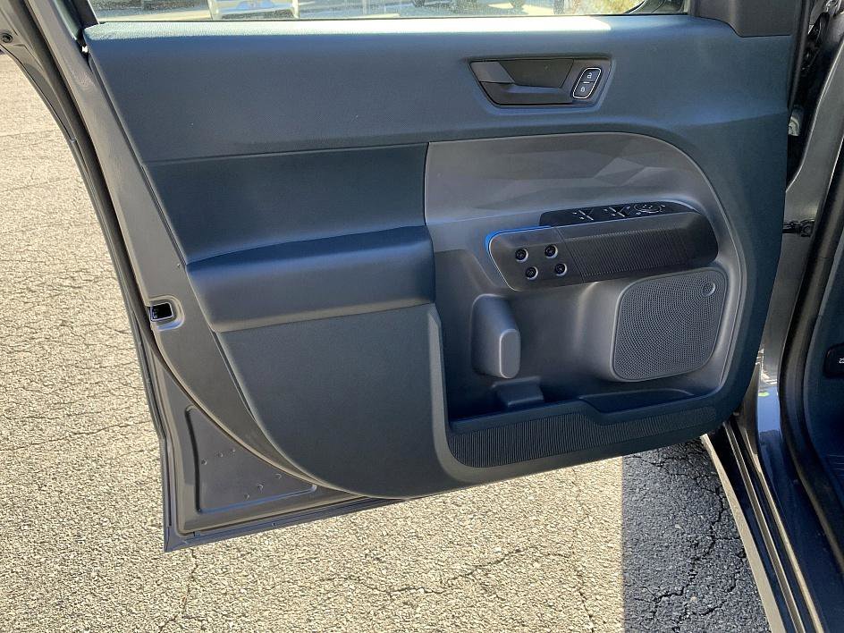 New 2026 Carbonized Gray Metallic Ford Lobo™ image 9
