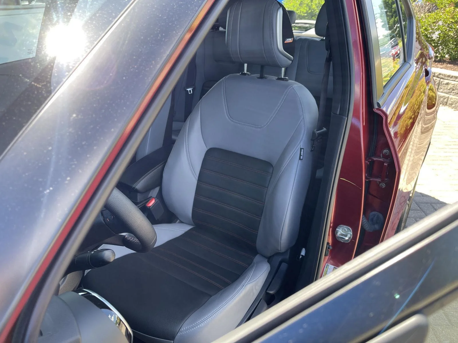 Used 2023 Scarlet Ember Tintcoat Nissan SR image 13