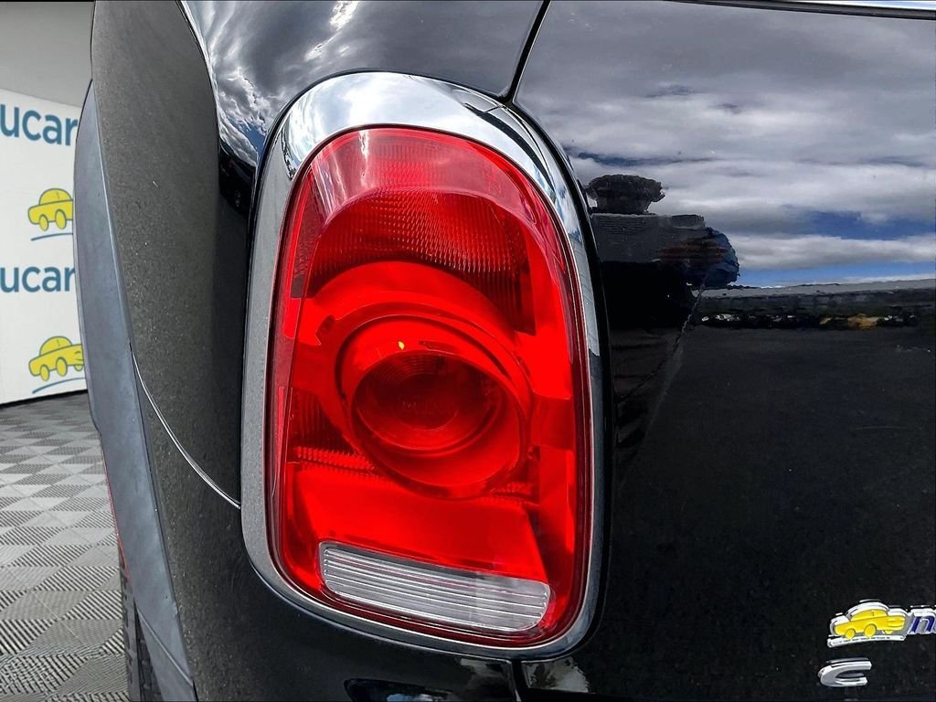 Used 2019 Midnight Black Metallic MINI  image 32
