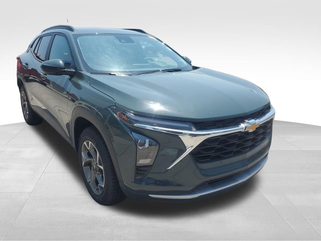 Used 2025 Gray Chevrolet LT image 9