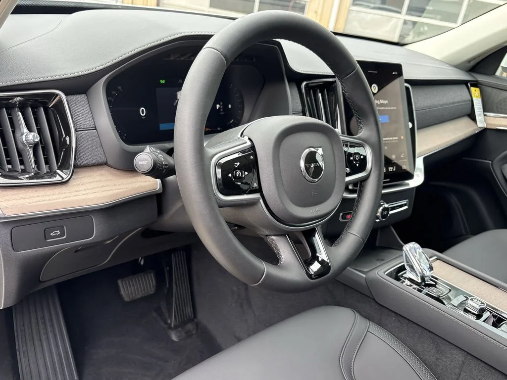 New 2026 Crystal White Volvo Plus image 13