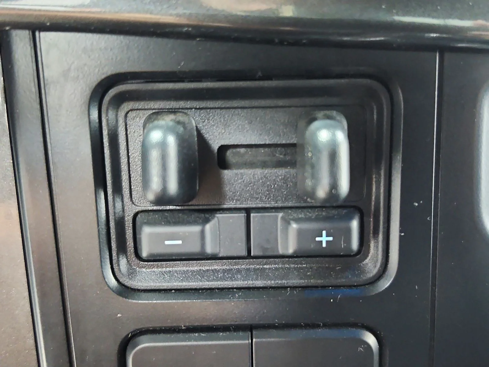 Used 2023 White Ford XLT image 37