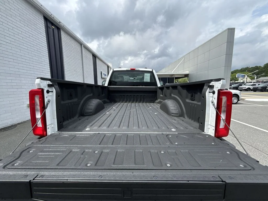 Used 2023 White Ford XL image 21