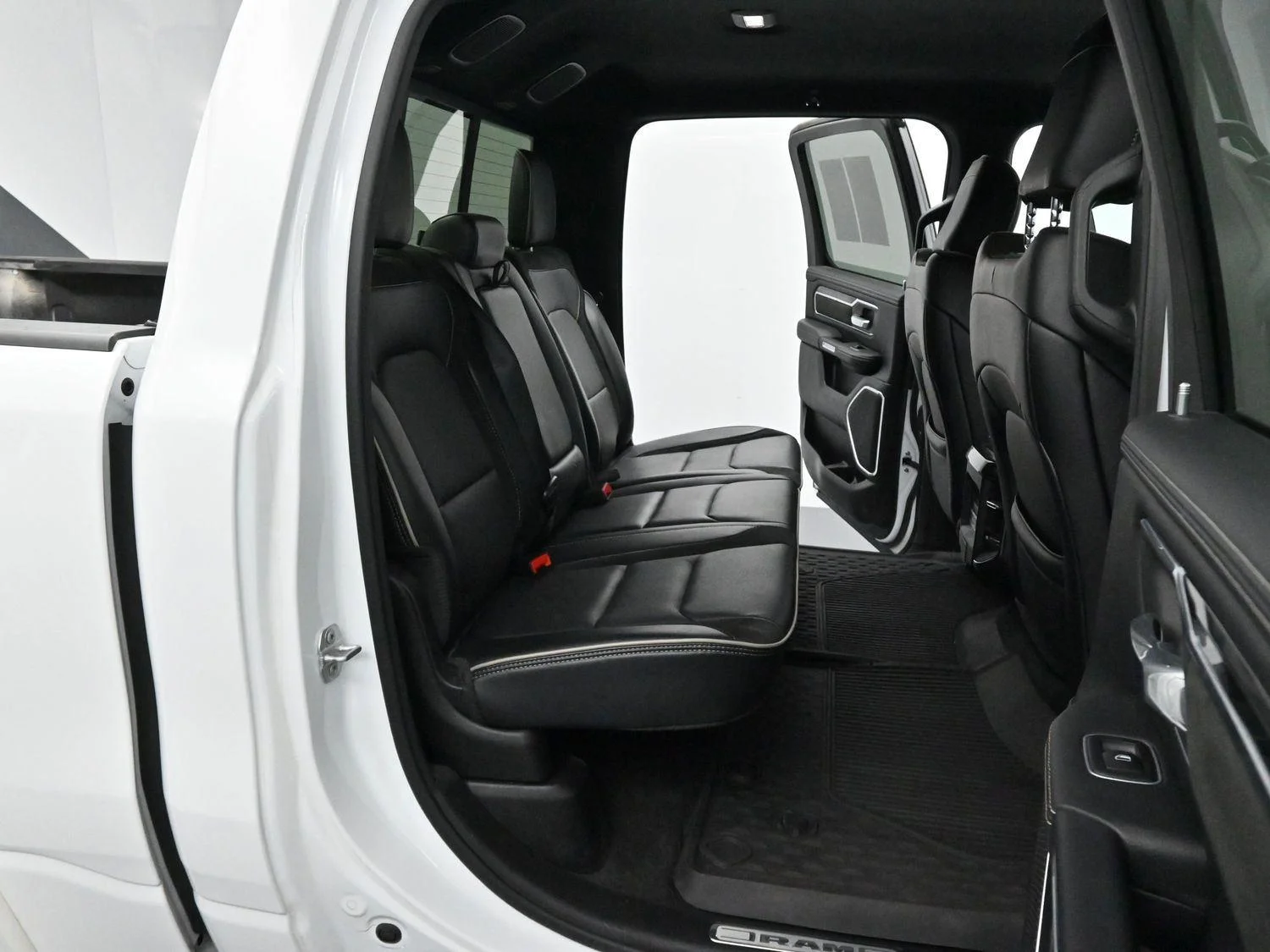 Used 2022 Bright White Clearcoat Ram Laramie image 33