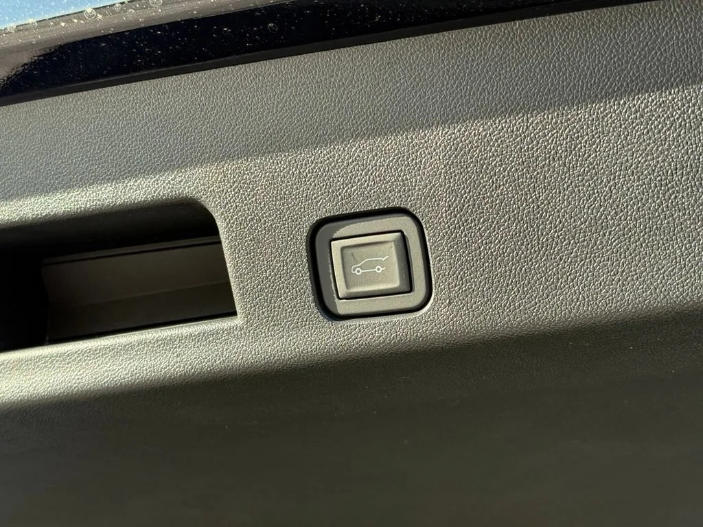 New 2026 Ebony Twilight Metallic GMC Elevation image 11