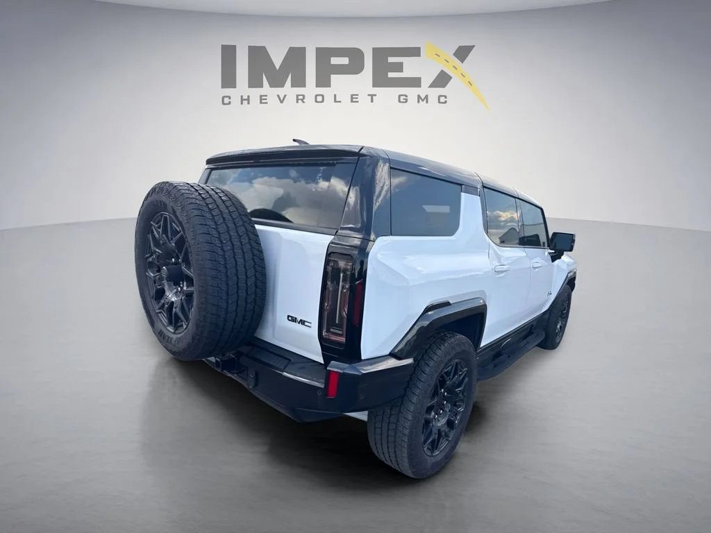 Used 2025 Interstellar White GMC 2X image 5