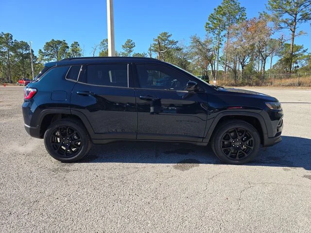 Used 2026 Blue Jeep Latitude image 3