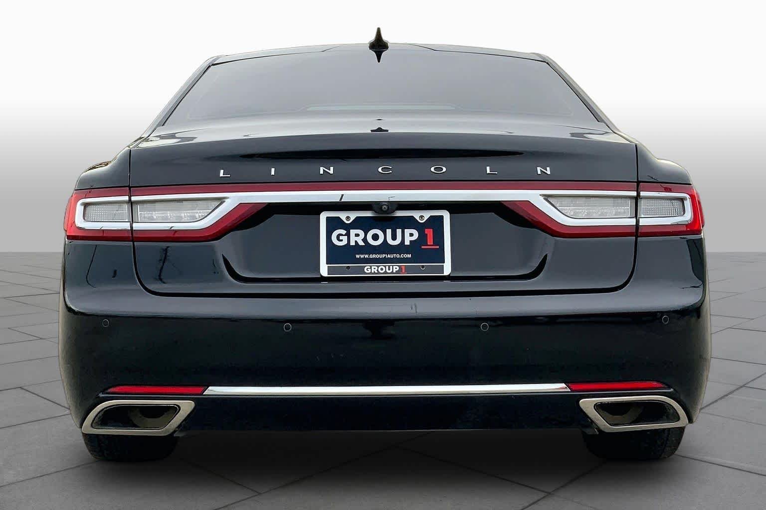 Used 2018 Black Velvet Lincoln Reserve image 5