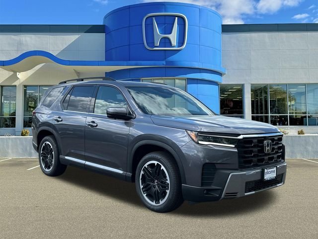2026 Honda Pilot Touring Blackout AWD's photo
