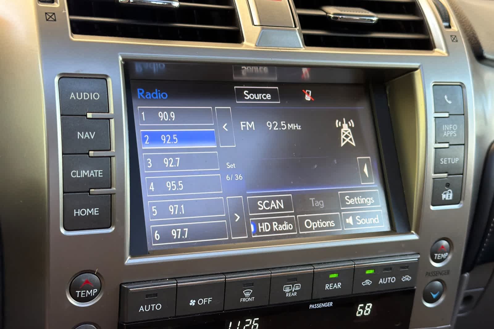Used 2020 Nightfall Mica Lexus Premium image 20
