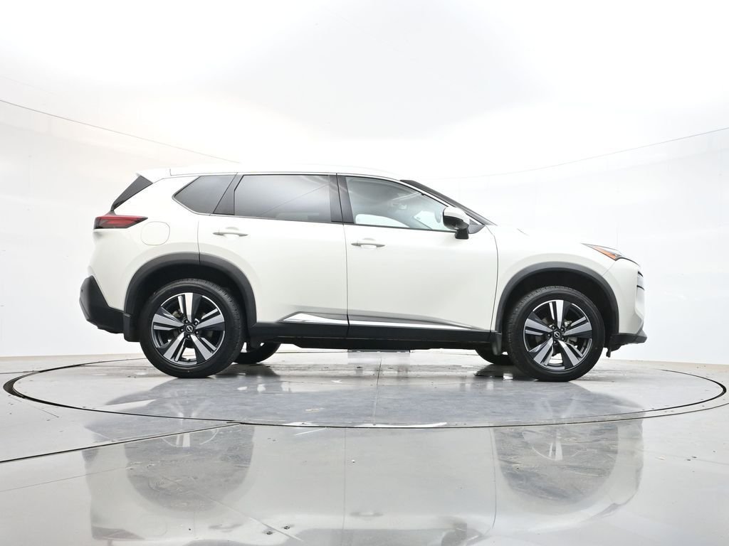 Used 2023 Pearl White Nissan SL image 39
