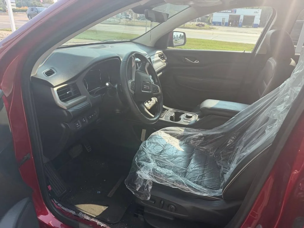 Used 2021 CAYENNE RED TINTCOAT GMC Denali image 9