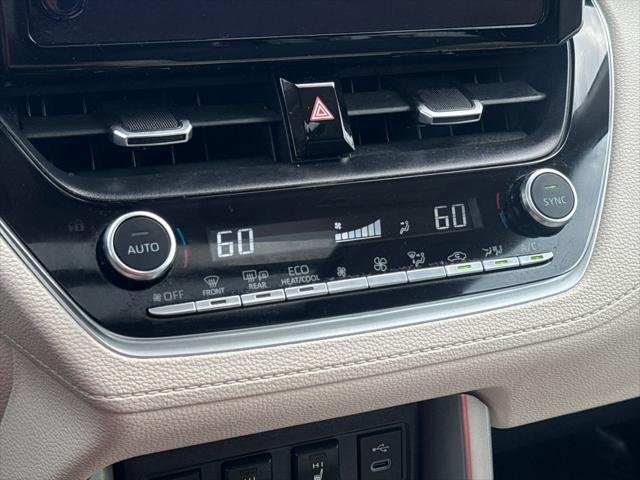 Certified Used 2023 WIND CHILL PEARL* Toyota  image 26