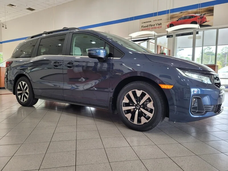New 2026 Smoke Blue Pearl Honda EX-L AUTO image 3