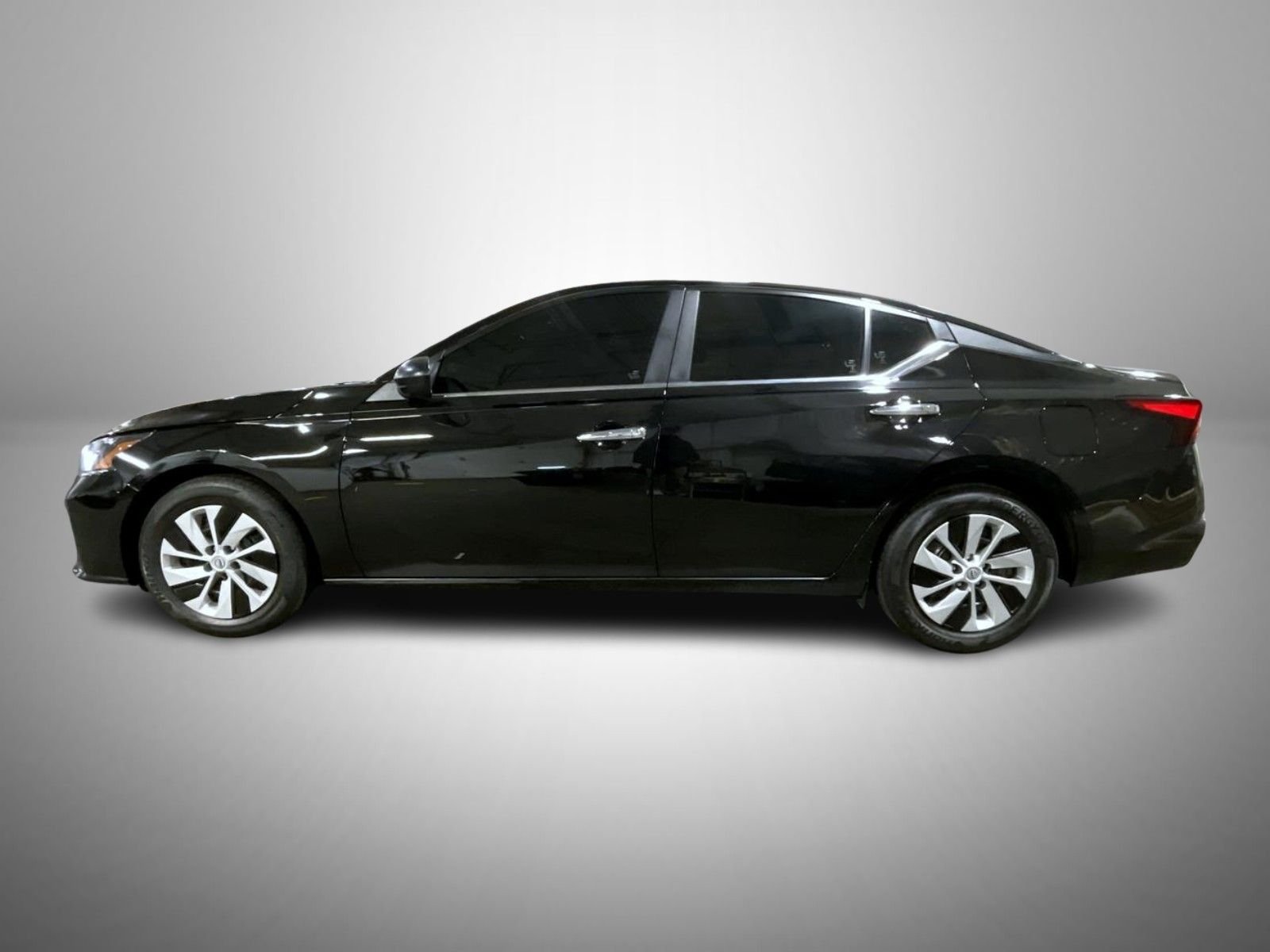 Used 2025 Black Nissan 2.5 S image 8