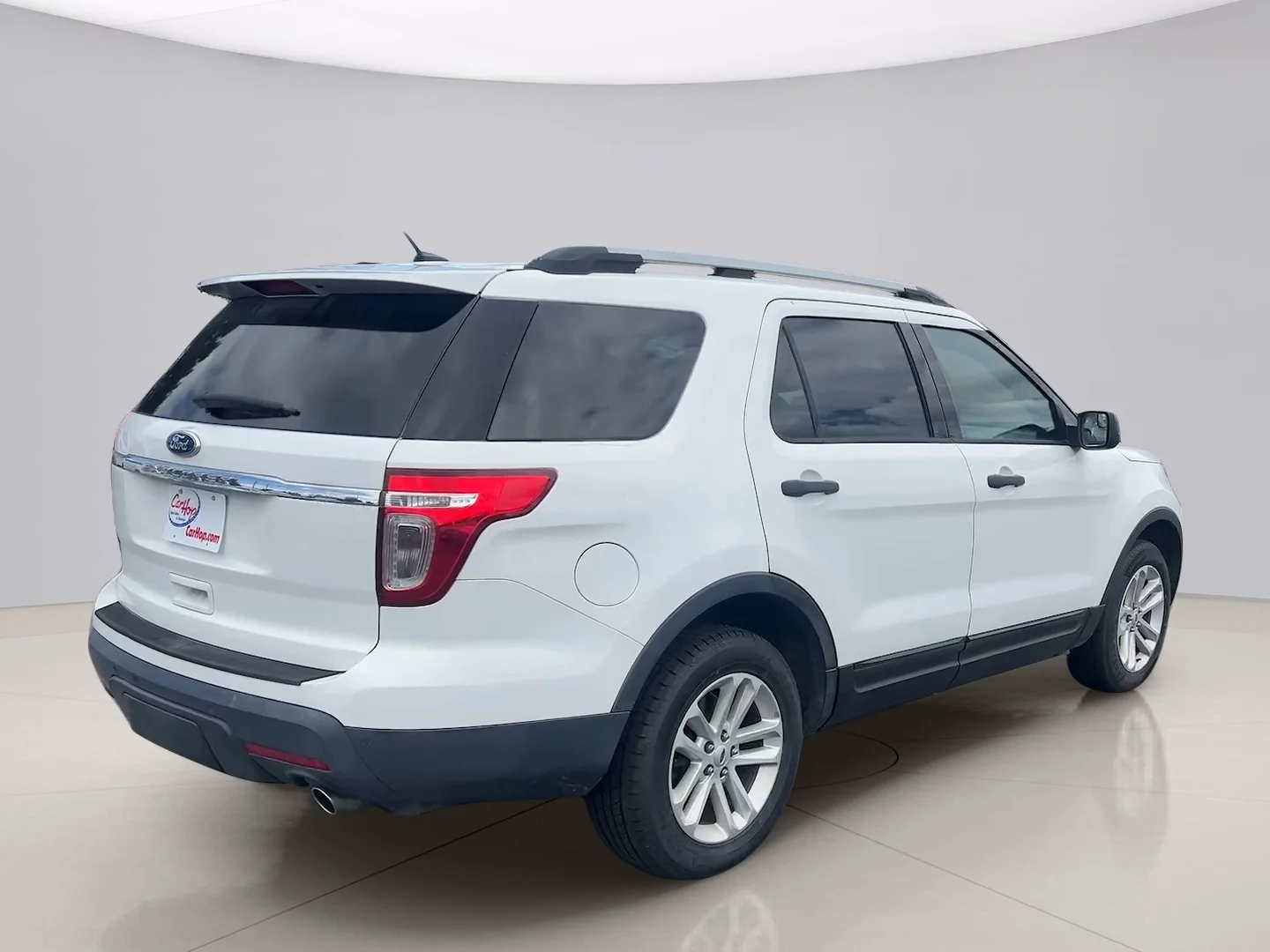 Used 2015 White Ford 4WD image 5