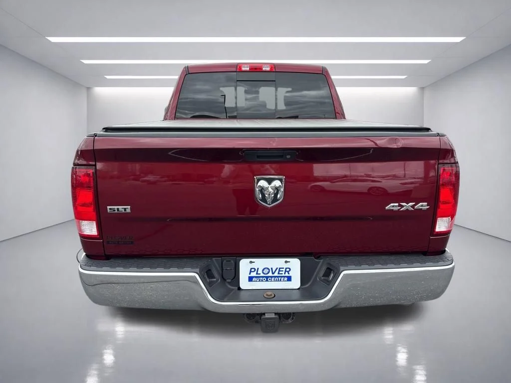 Used 2017 Delmonico Red Pearlcoat Ram SLT image 5