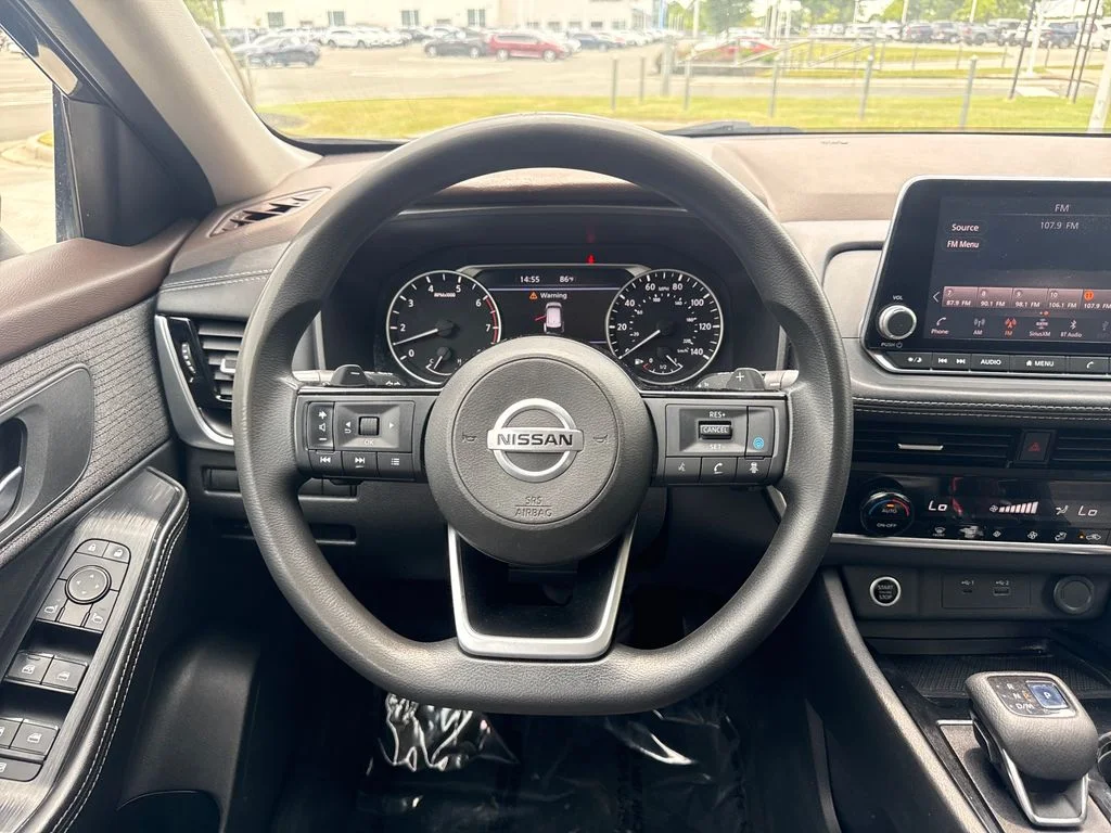 Used 2021 Super Black Nissan SV image 19