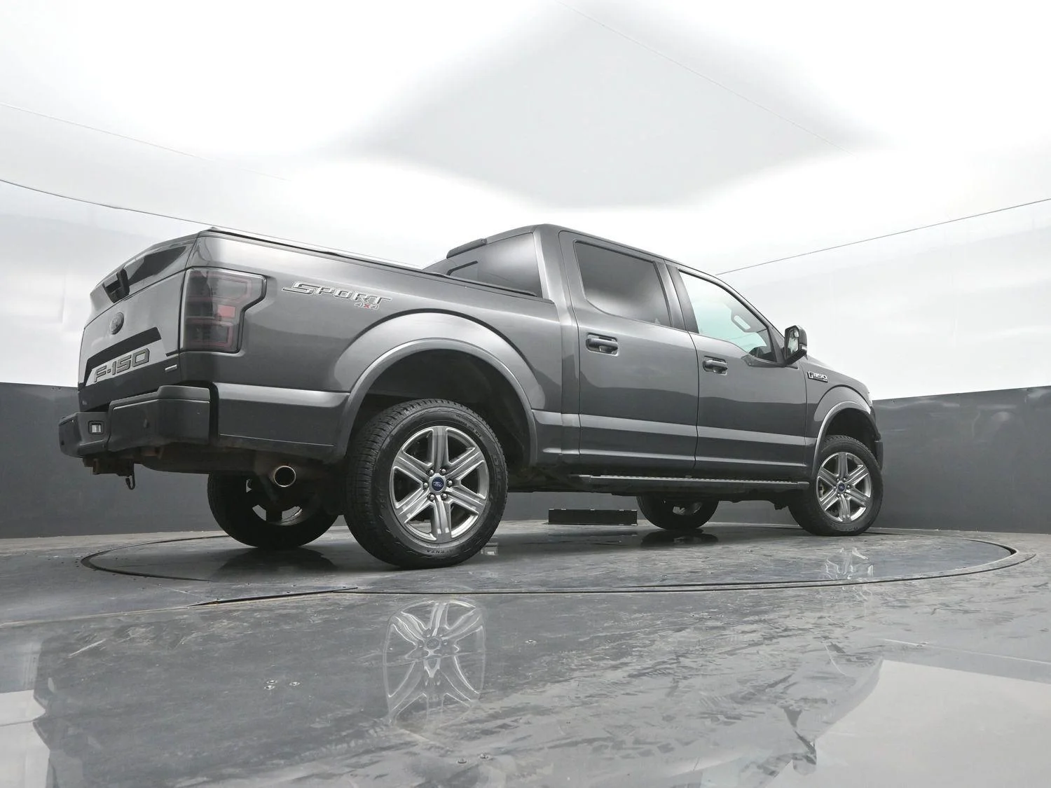 Used 2018 Magnetic Ford XLT image 34