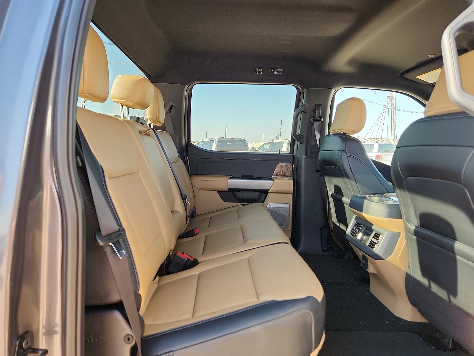 New 2026 Carbonized Gray Metallic Ford Lariat image 19