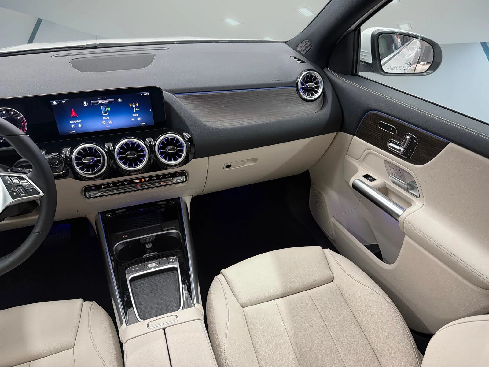 Used 2026 White Mercedes-Benz GLA 250 image 25