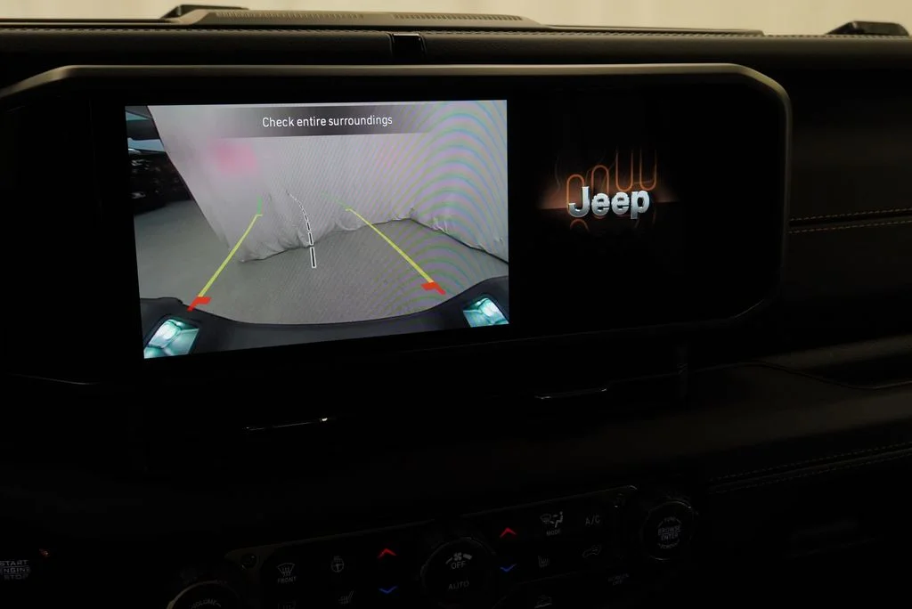 New 2026 Black Clear-Coat Exterior Paint Jeep Sahara image 23