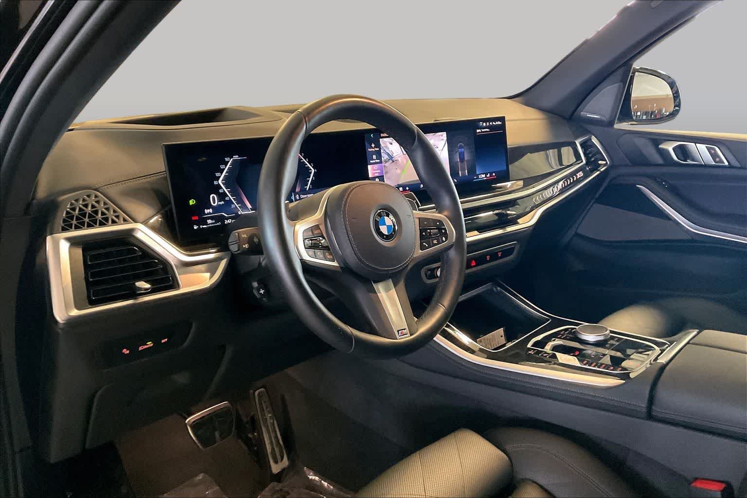 Used 2026 Black Sapphire Metallic BMW xDrive40i image 16