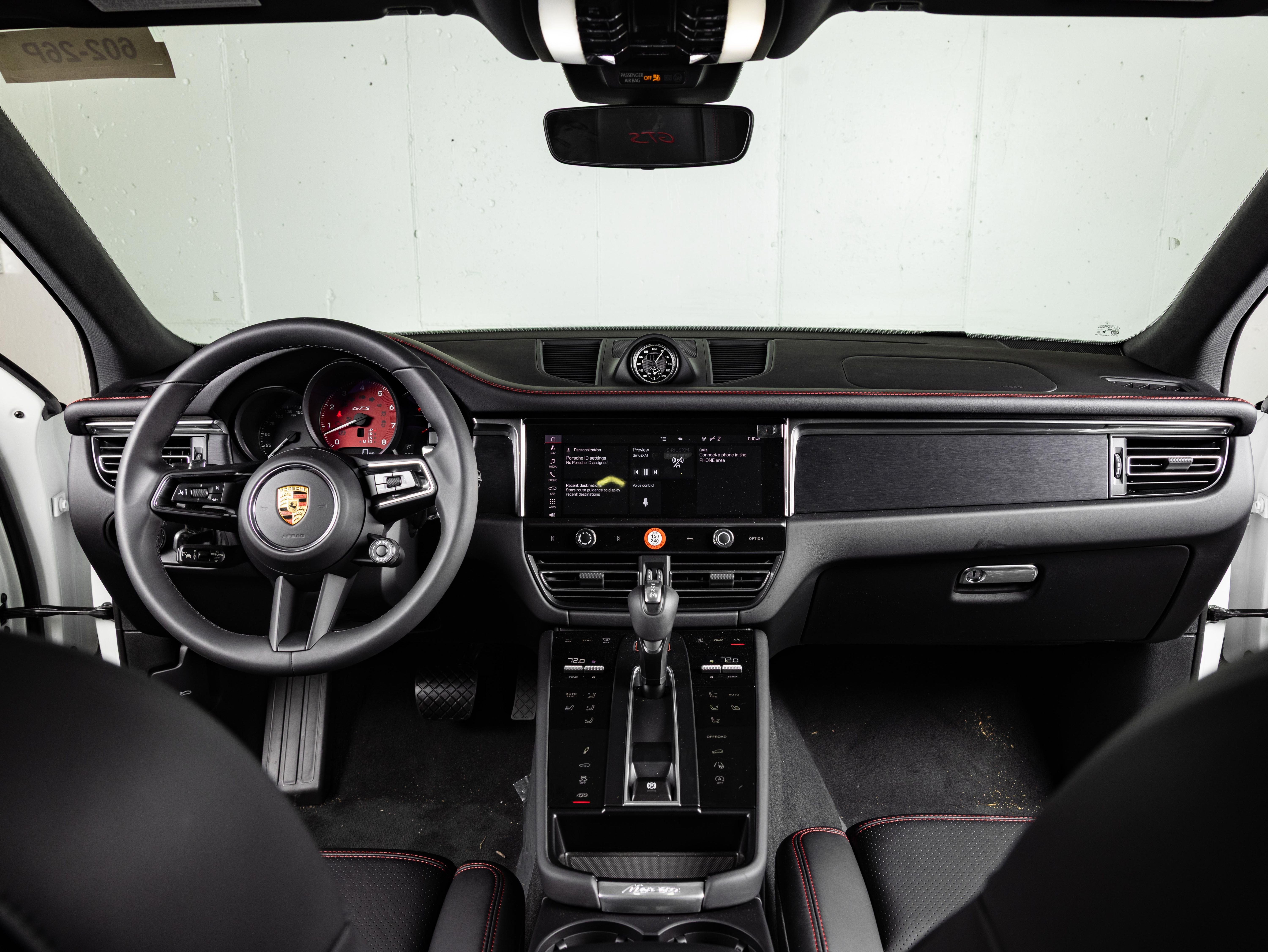 2026 Porsche Macan GTS - Photo 24