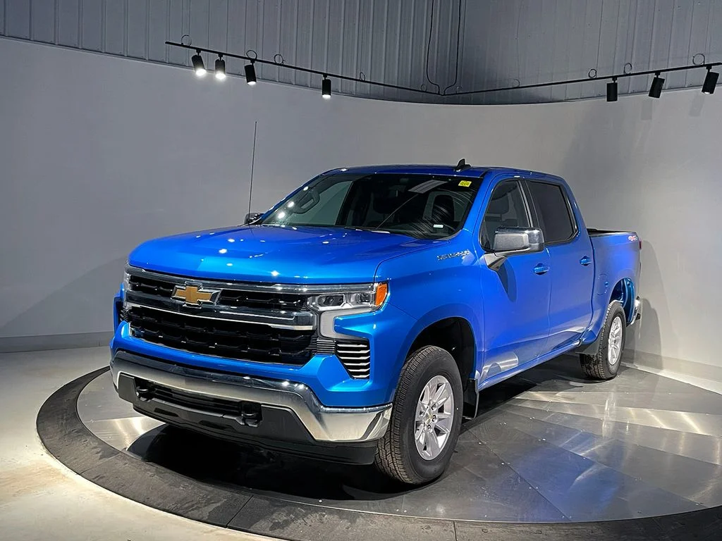 Used 2026 Blue Chevrolet LT image 8