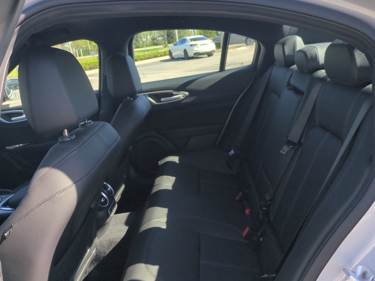 2025 Alfa Romeo Giulia Base - Photo 12